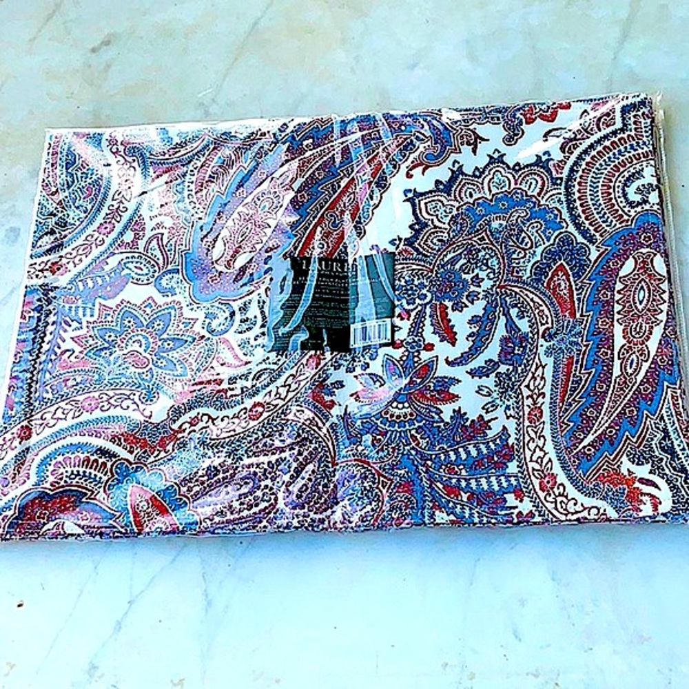 RALPH LAUREN LAVEEN PAISLEY/RED SET OF 4 PLACEMATES NWT COTTON 14 IN BY 10 IN - Picture 2 of 4